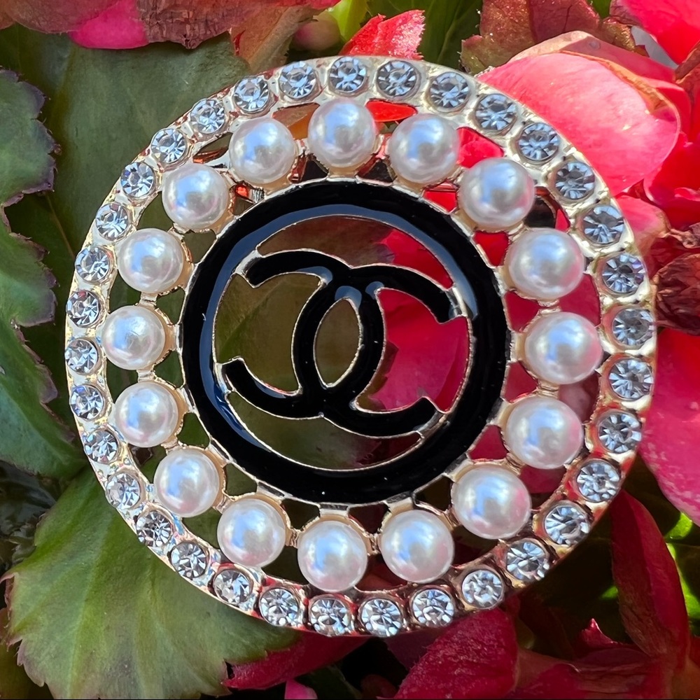 Cc brooch style 2